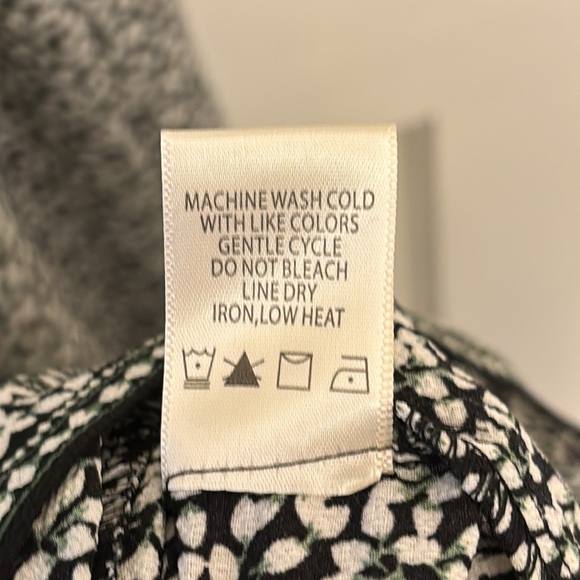 Max Studio Women’s Faux Wrap Dress, Size Large. Black, With Small White Floral. - Picture 6 of 7